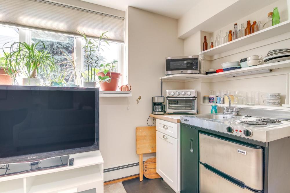 Pet-Friendly Garden Studio about 25 Mi to Boston!